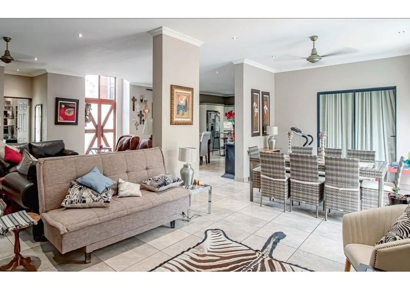 Beautiful 4 bedroom house in Da Nice Estate, an exclusive estate in Melodie. - Photo 3