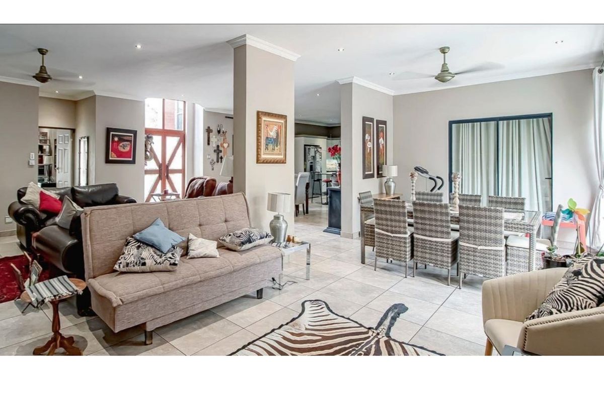 Beautiful 4 bedroom house in Da Nice Estate, an exclusive estate in Melodie. - Photo 3