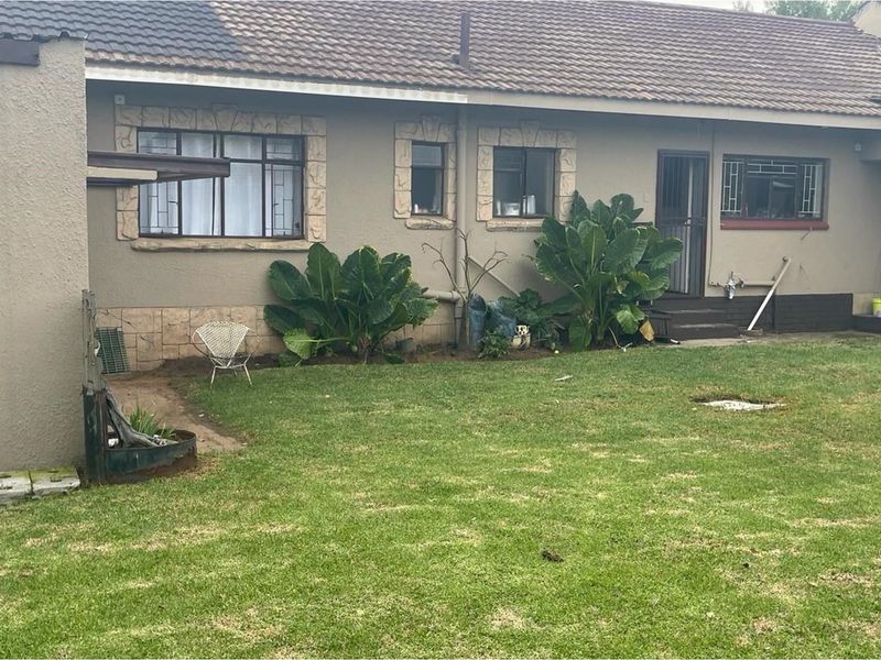 Fantastic Family Home - Photo 8