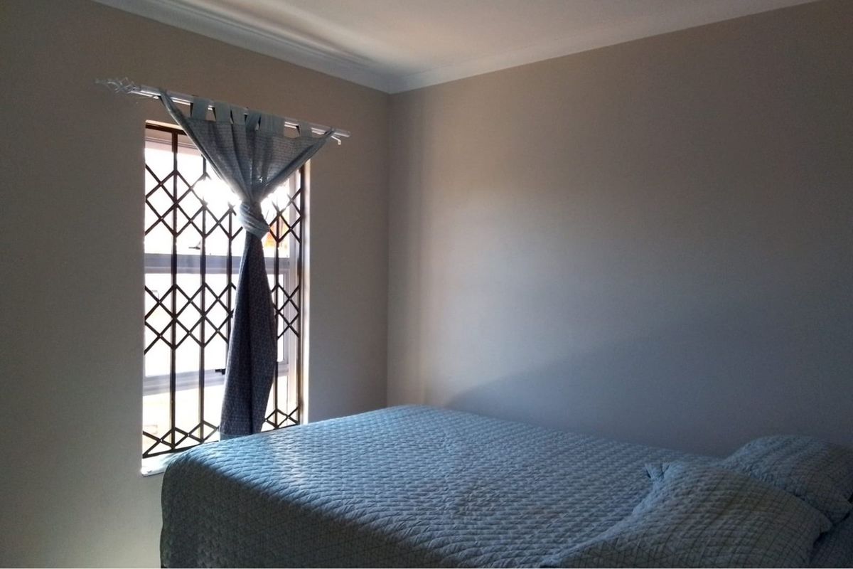 "Discover Your Dream Home in Lufhereng Paradise" - Photo 3