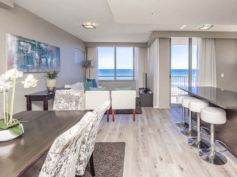 Deluxe Two-Bedroom Apartment with Balcony and Private Splash Pool - Photo 3