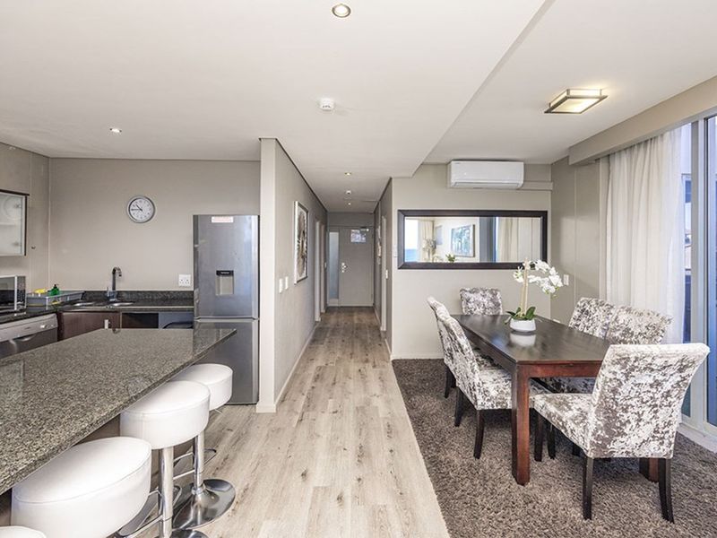 Deluxe Two-Bedroom Apartment with Balcony and Private Splash Pool - Photo 5