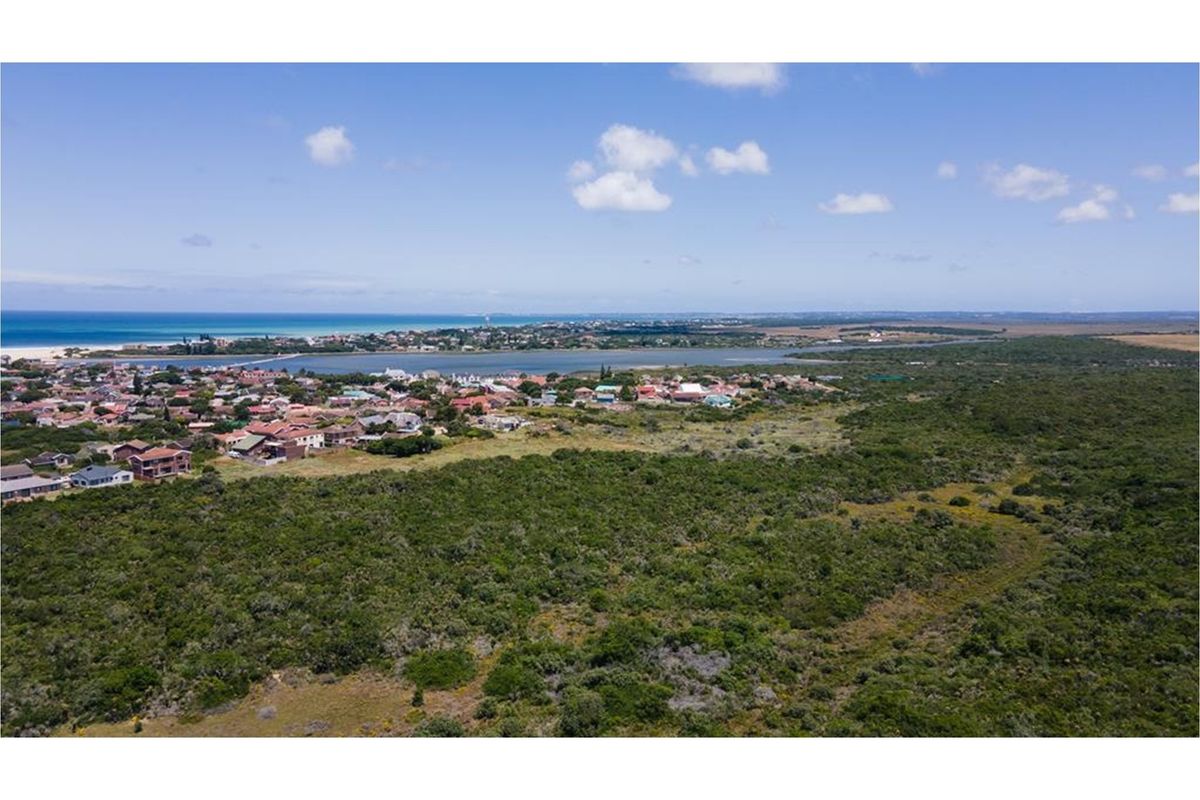 Swan Lake, Jeffreys Bay 120 Stylish Freehold Residence - Photo 2