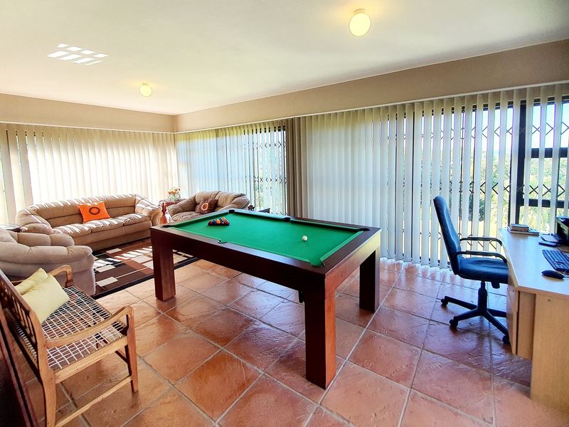 PALM BEACH  SELF SUSTAINABLE HOME WITH BEAUTIFUL SEA VIEWS - Photo 4