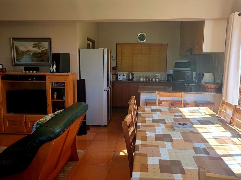 PALM BEACH  SELF SUSTAINABLE HOME WITH BEAUTIFUL SEA VIEWS - Photo 10