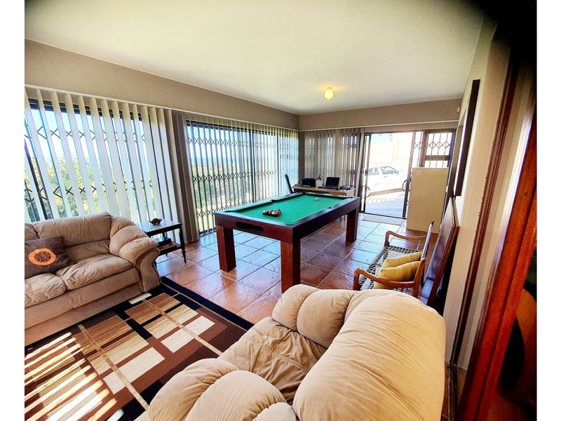 PALM BEACH  SELF SUSTAINABLE HOME WITH BEAUTIFUL SEA VIEWS - Photo 3