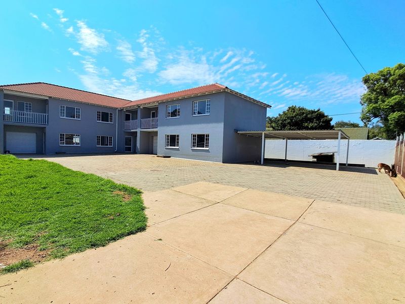 Claremont Trio choose 1 of the 3 very spacious Duplexes - Photo 4
