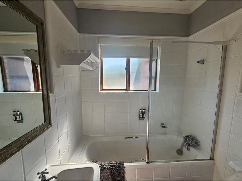 "Modern Serenity: Greenway Woods Dream Home" - Photo 6