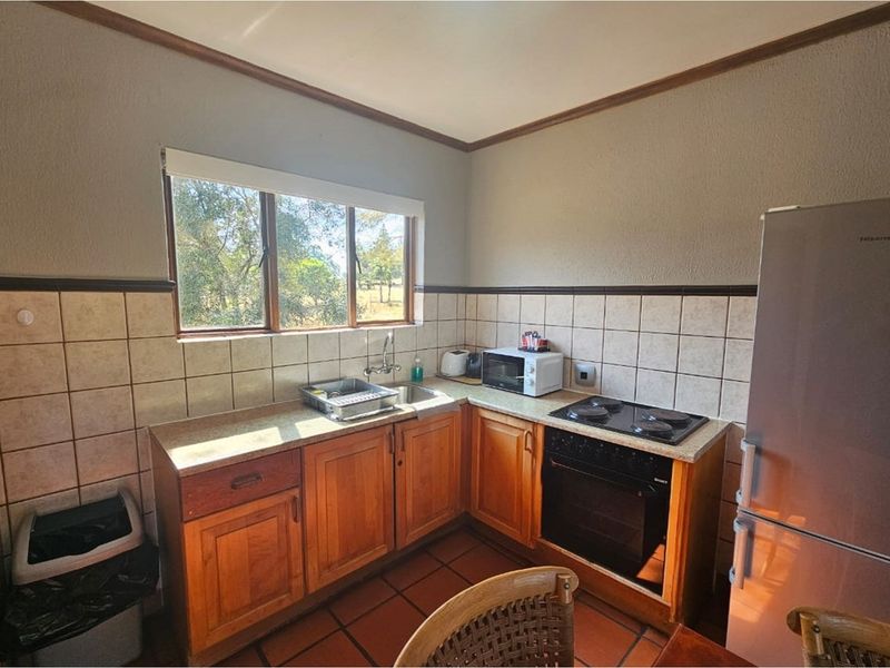 "Modern Serenity: Greenway Woods Dream Home" - Photo 5