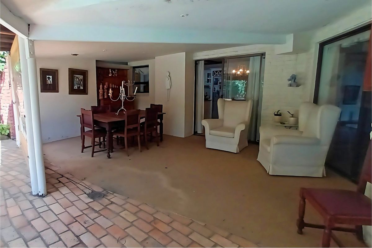 stunning home, where dreams are made in Blue Bend, East London - Photo 4