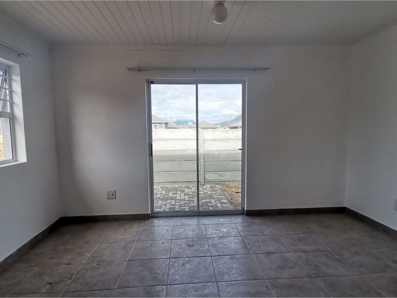 Brand New 3-Bedroom Home in Mountain Ridge Estate, Paarl - Photo 6