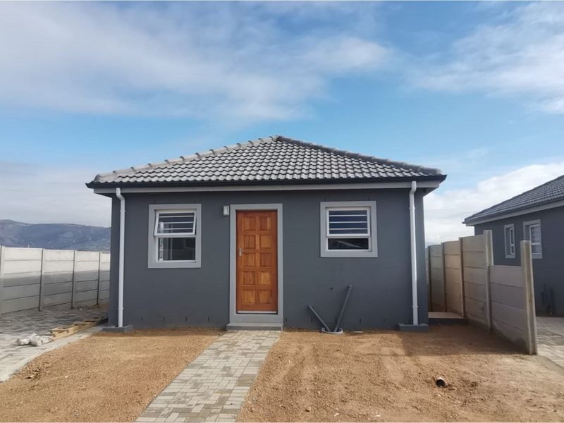 Brand New 3-Bedroom Home in Mountain Ridge Estate, Paarl - Photo 2