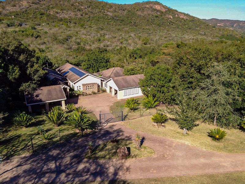 "Tranquil Countryside Farm with Modern Comforts"