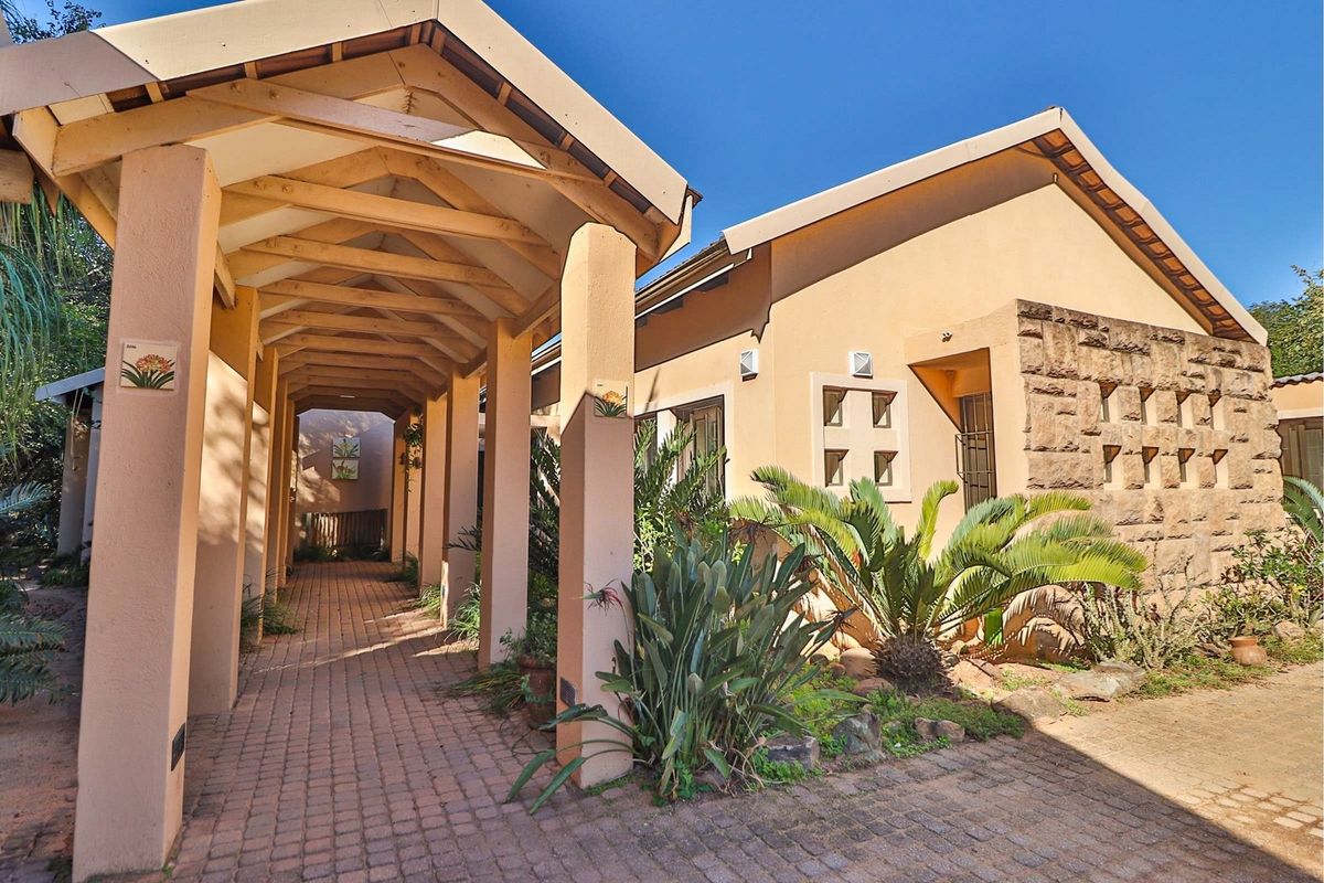 "Tranquil Countryside Farm with Modern Comforts" - Photo 3