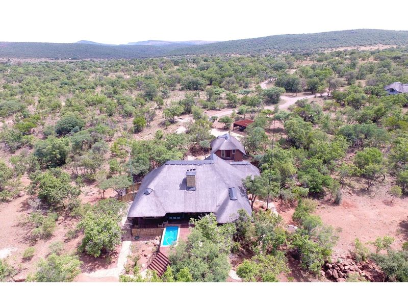 Highlands Wilderness 395 sq meter, 5 Bedroom house with spectacular views - Photo 2