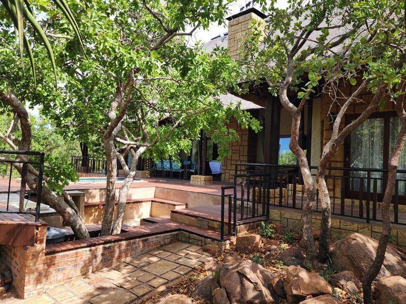 Highlands Wilderness 395 sq meter, 5 Bedroom house with spectacular views - Photo 5