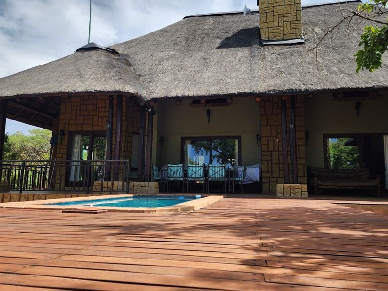 Highlands Wilderness 395 sq meter, 5 Bedroom house with spectacular views - Photo 8