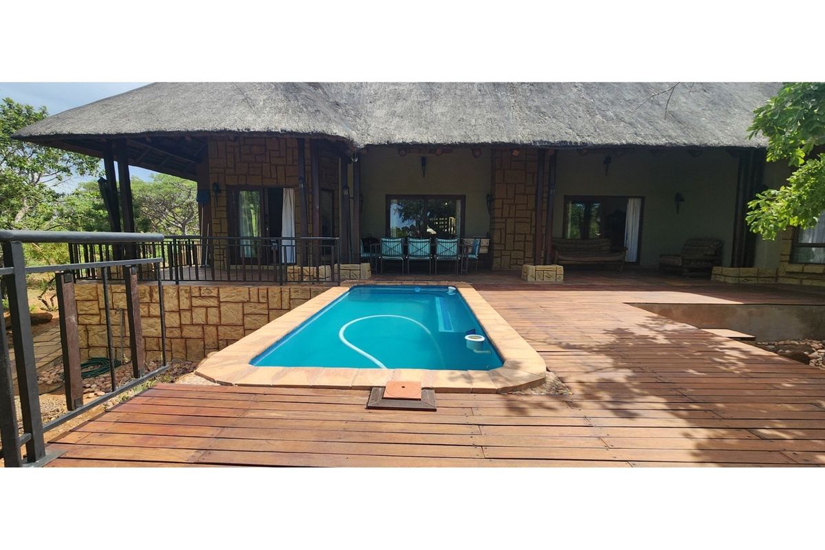 Highlands Wilderness 395 sq meter, 5 Bedroom house with spectacular views - Photo 4