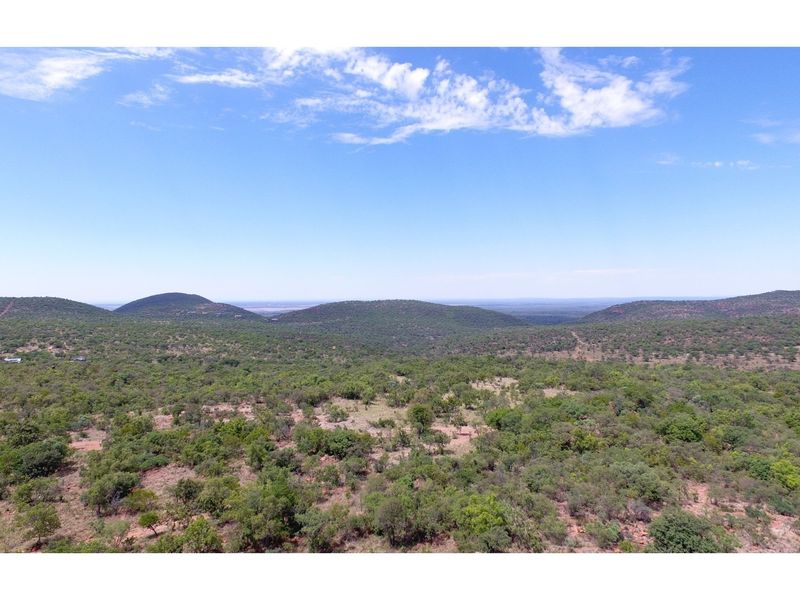 Highlands Wilderness 395 sq meter, 5 Bedroom house with spectacular views - Photo 3