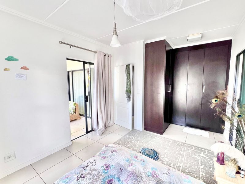 3 Bed - First Floor - Modern, Move-In Ready Investment in Prime Kyalami! - Photo 9