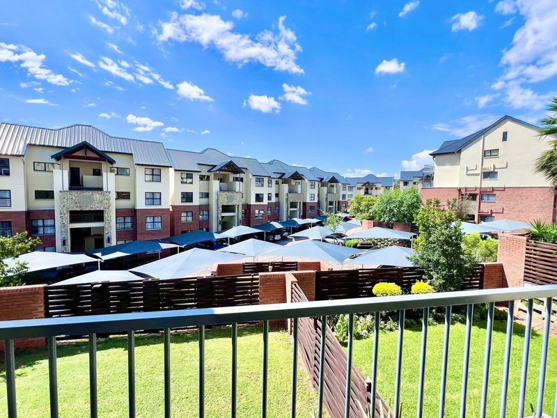 3 Bed - First Floor - Modern, Move-In Ready Investment in Prime Kyalami! - Photo 2