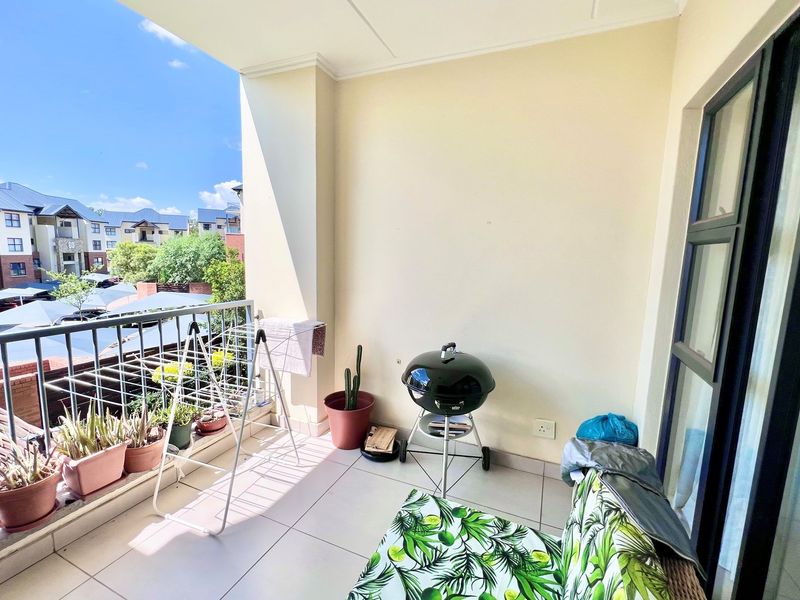 3 Bed - First Floor - Modern, Move-In Ready Investment in Prime Kyalami! - Photo 10