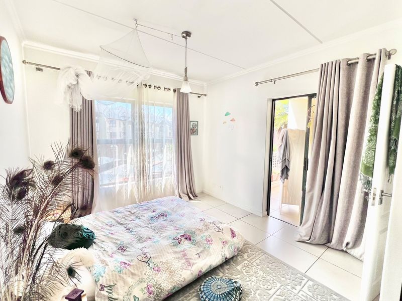 3 Bed - First Floor - Modern, Move-In Ready Investment in Prime Kyalami! - Photo 5