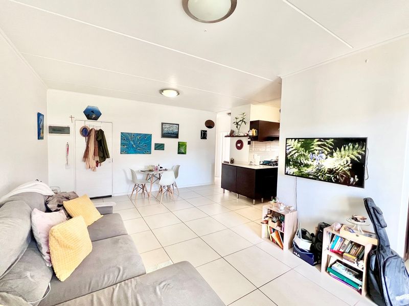 3 Bed - First Floor - Modern, Move-In Ready Investment in Prime Kyalami! - Photo 5