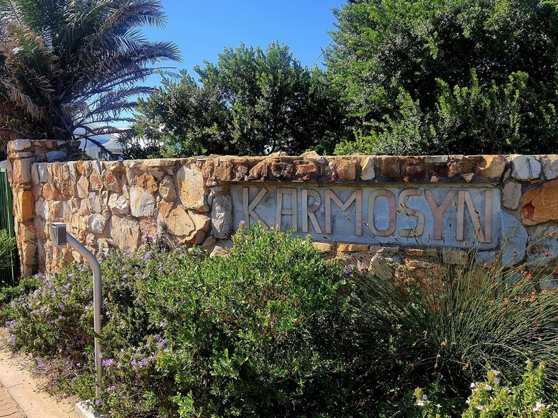 1127m2 of Prime Elevated Land in an Exclusive Estate - Photo 4