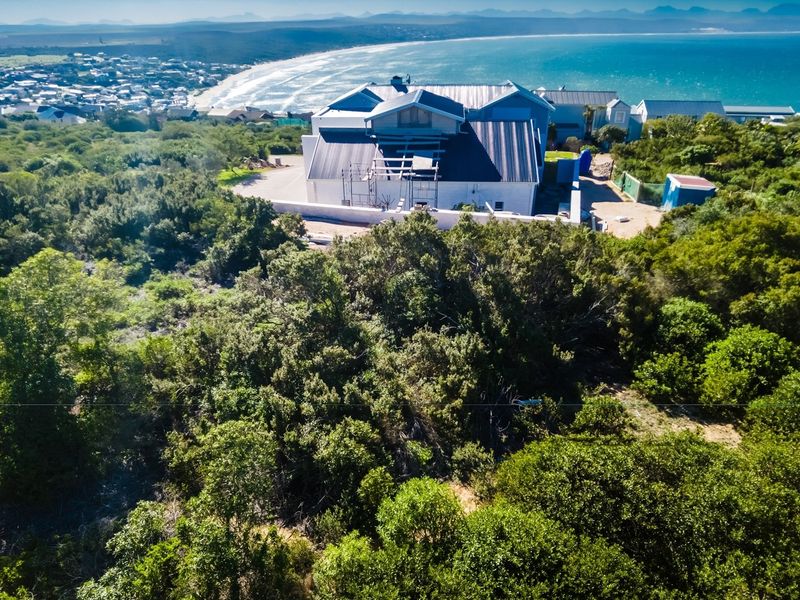 1127m2 of Prime Elevated Land in an Exclusive Estate - Photo 1