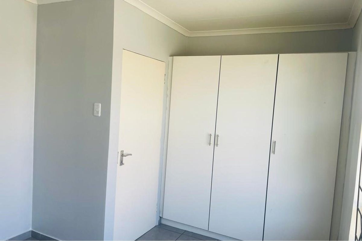 Three Bedroom House Up For Grabs! - Photo 3