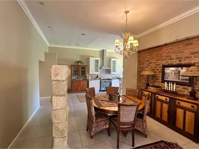 Luxurious Double-Home Property in Newcastle - Photo 4