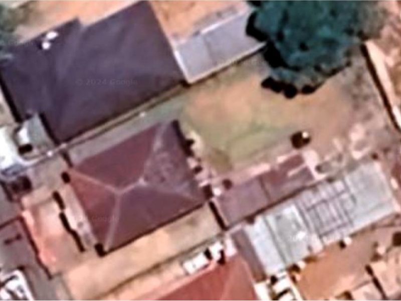 Charming Family Home, currently used as a Creche with in Primrose - Photo 3