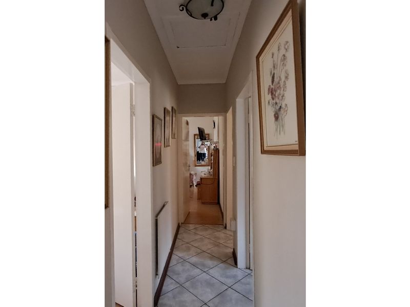 Beautiful freestanding clinker brick townhouse with its own entrance - Photo 8