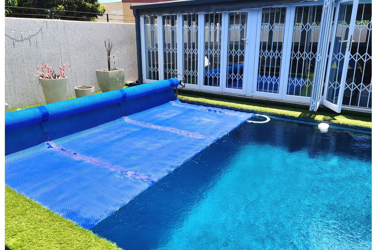 ARCON PARK * SOLE MANDATE * VEREENIGING * a Luxurious, Modern 4-Bedroom Family Home * R2 150 000.00 - Photo 4