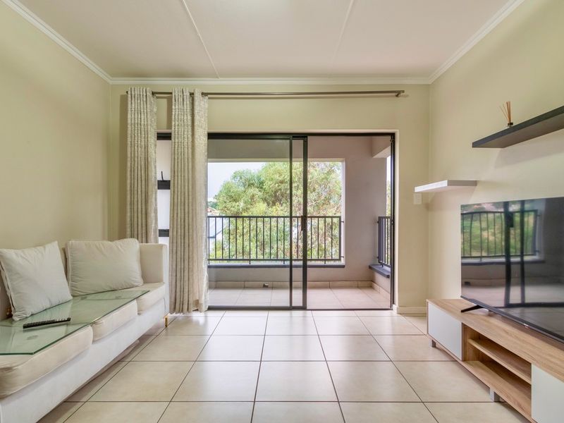 Modern 1-Bedroom Apartment With Kitchen Appliances in Johannnesburg South - Photo 6