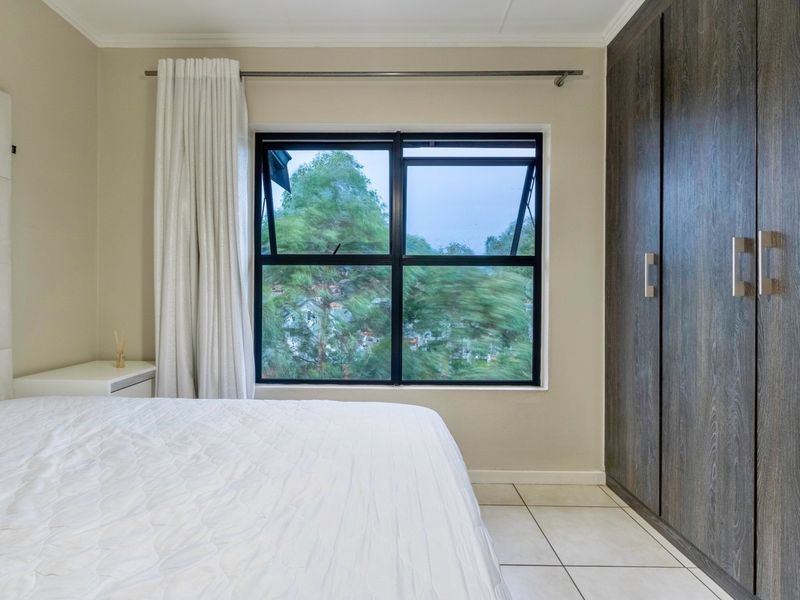 Modern 1-Bedroom Apartment With Kitchen Appliances in Johannnesburg South - Photo 9