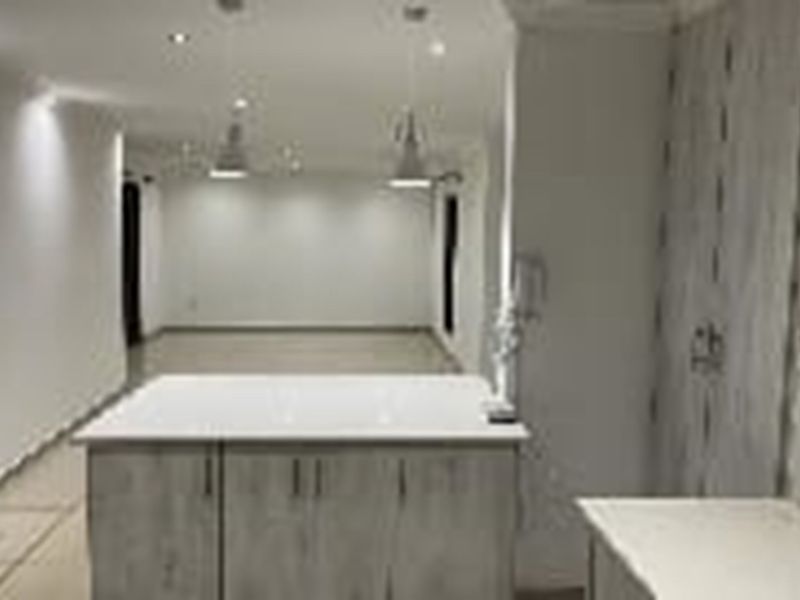 Gorgeous, Modern, 3 Bed, 2 Bath Home in a Cul-de-sac in Mmesi Park (Dobsonville) - Photo 9