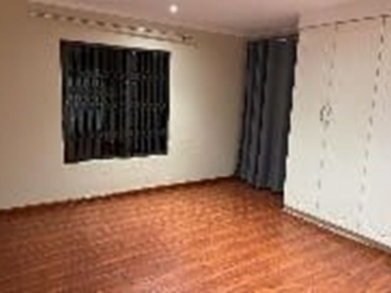 Gorgeous, Modern, 3 Bed, 2 Bath Home in a Cul-de-sac in Mmesi Park (Dobsonville) - Photo 8