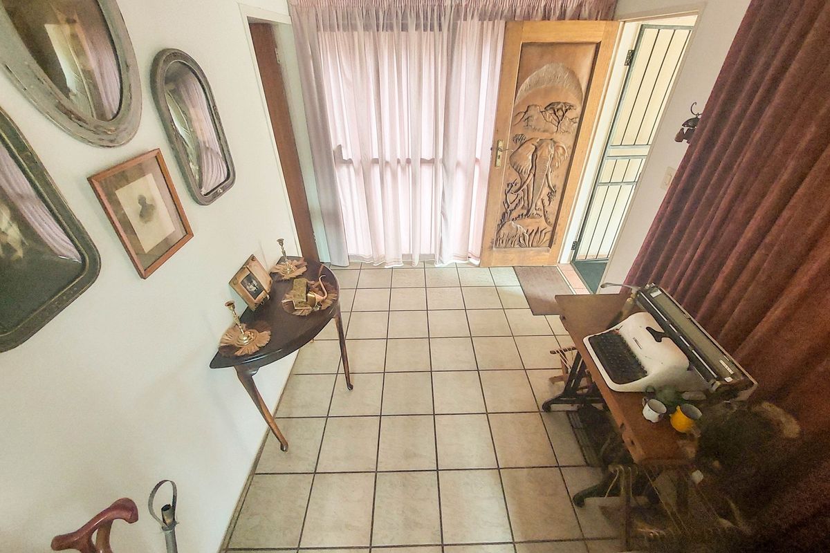 Spacious 4-Bedroom Home on Large Stand in Erasmia - Photo 4