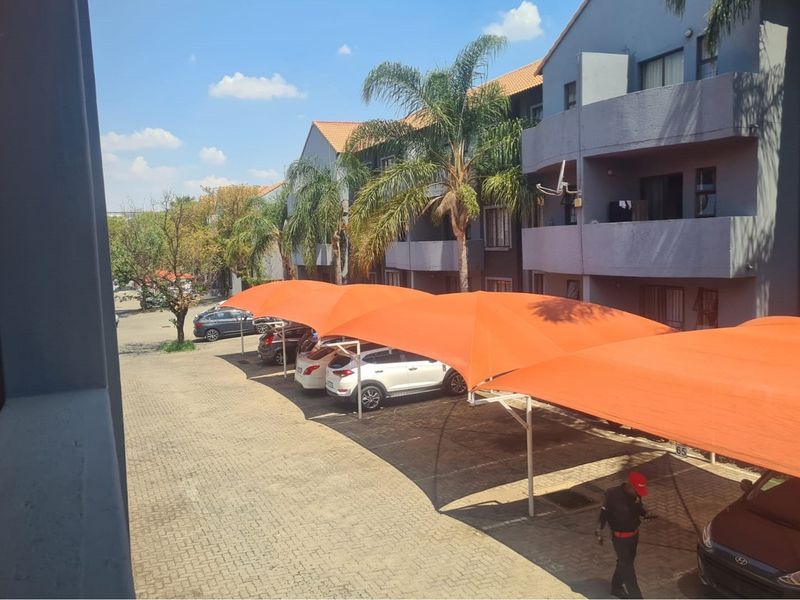 1 Bed 1 Bath For Sale in Erand Park,Midrand - Photo 2