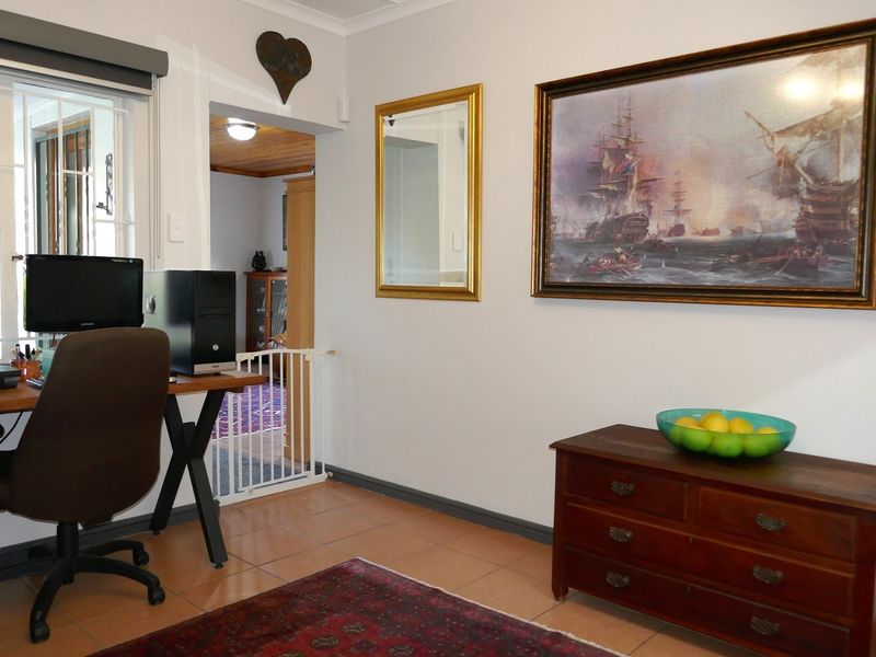 Inviting Countryside Home with Versatile Cottage Accommodation - Photo 10