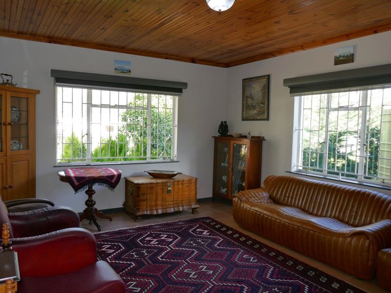 Inviting Countryside Home with Versatile Cottage Accommodation - Photo 9