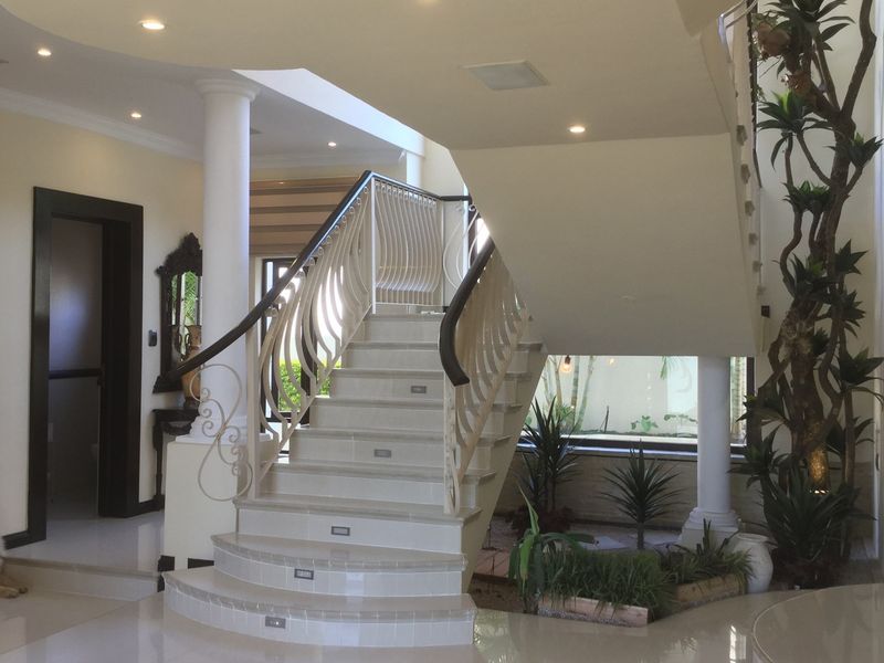 A Masterpiece of Opulence in Waterkloof - Photo 7