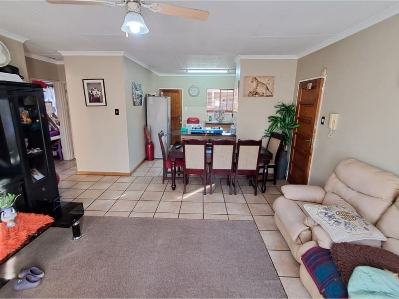 2 Bedroom townhouse for sale in Amberfield Heights. - Photo 3