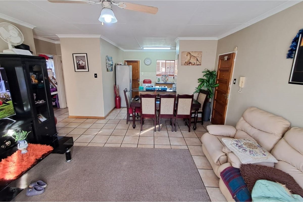 2 Bedroom townhouse for sale in Amberfield Heights. - Photo 3