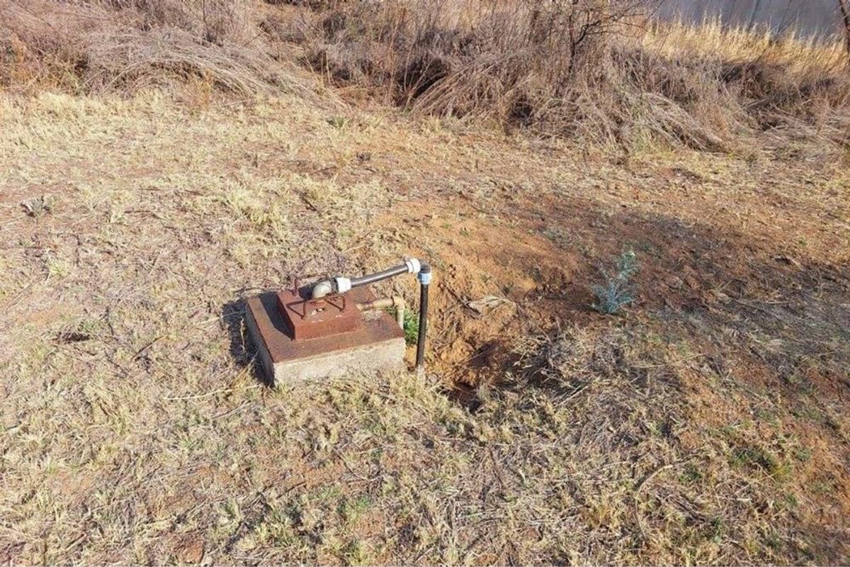 Vacant land with endless possibilities - Photo 4