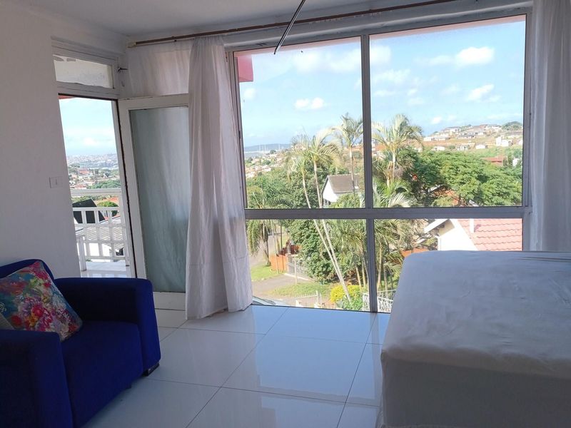 Stunning modern, 4 Bed,2 Bath house for sale  in mobeni heights - Photo 9