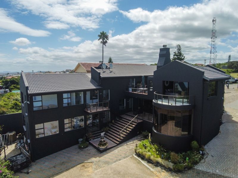 Luxurious property in the Dana Bay Nature Conservancy is more than just a home! - Photo 2