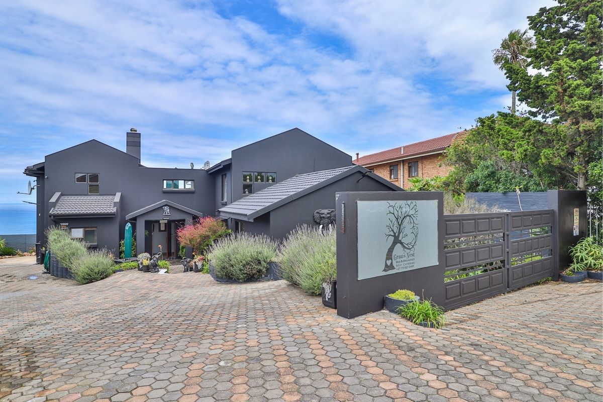 Luxurious property in the Dana Bay Nature Conservancy is more than just a home! - Photo 4